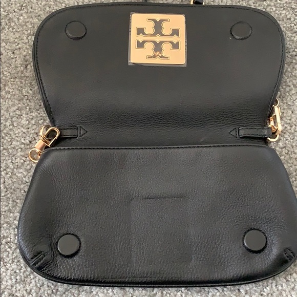 Beautiful Tory Burch Crossbody EUC - Picture 4 of 7
